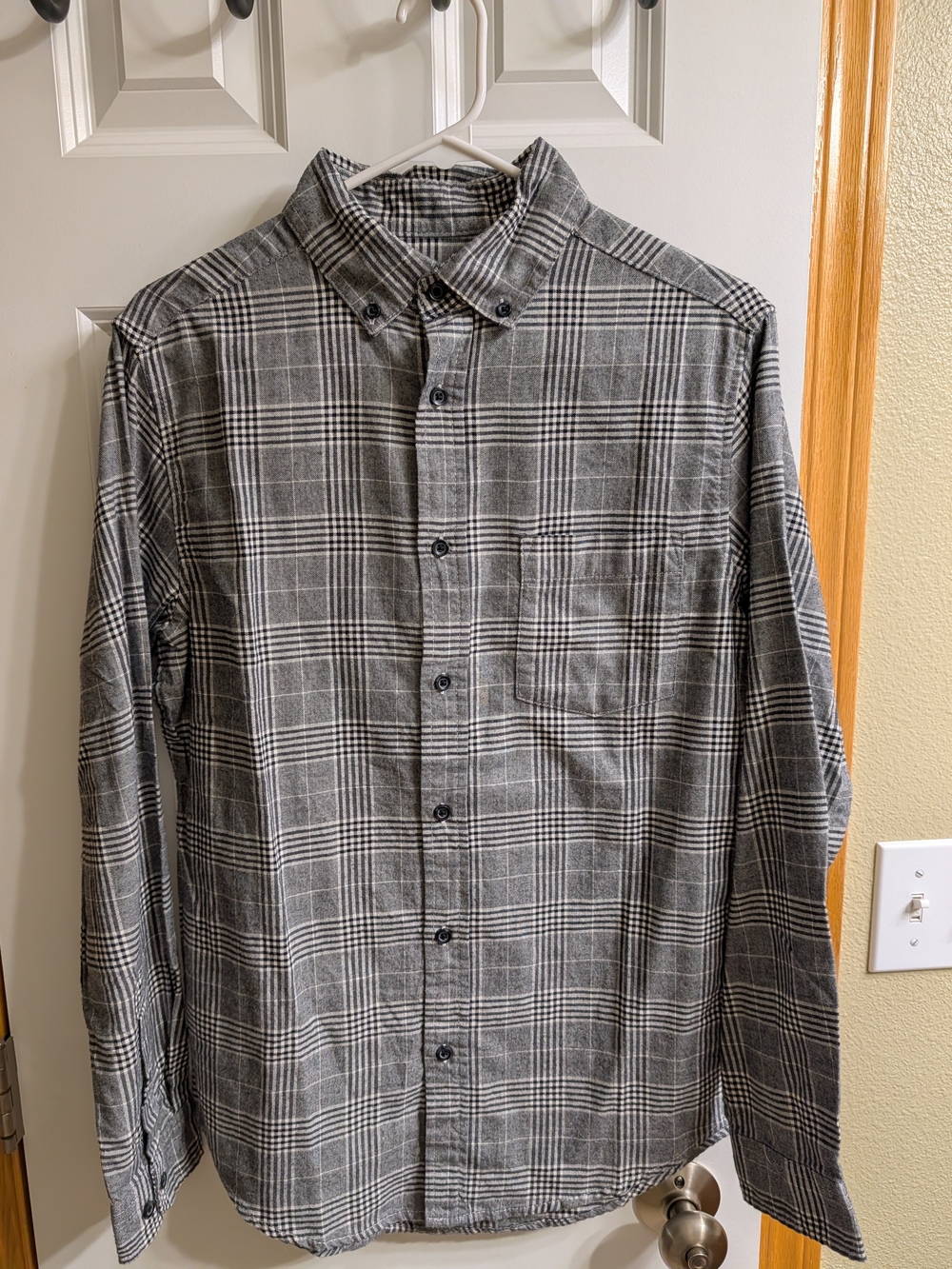 Goodfellow & Co. Men's Gray Plaid Button-Down Shirt